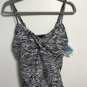 Sz 16 Croft and Barrow tankini top